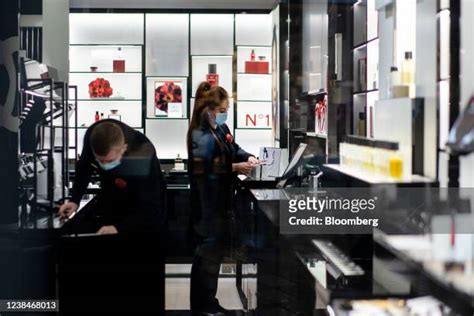chanel employee discount 2022